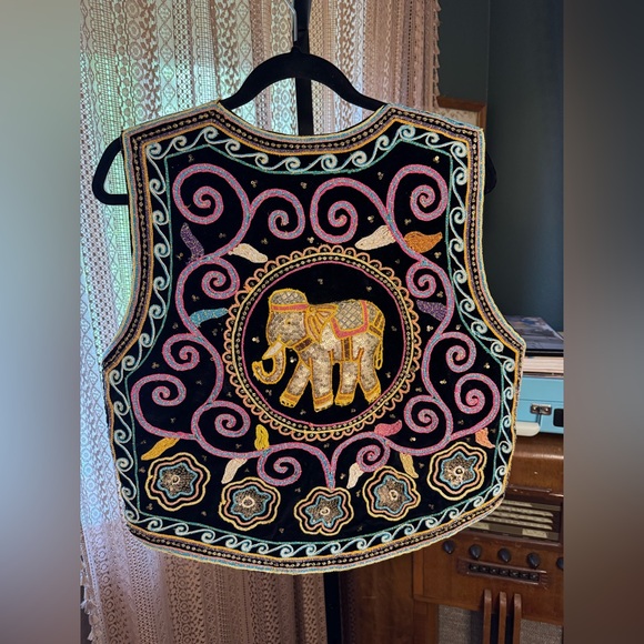 VTG Carol Horn Embroidered Vest - Picture 2 of 7